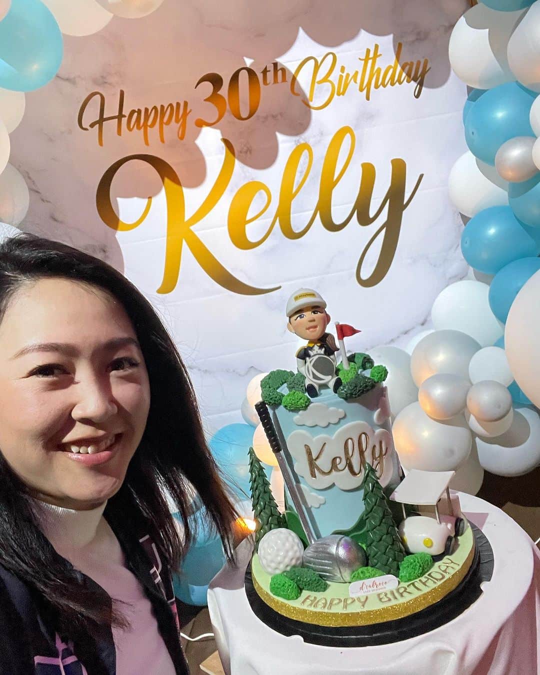 ケリー・タンのインスタグラム：「30 🎂 A reflection of where I am in life. Through the ups and the downs! Enjoyed every bit of it! Best birthday yet!!! Thank you my love @latts76 for planning this ❤️ I know it is never easy to surprise me but I was totally surprised 😮 Thank you all for being here and celebrating my special day! Don’t want today to end but got to go to bed 😴 for Round 2 tomorrow @maybankchampionship  #KtBirthday #30Dirty? #KualaLumpur #Fun #Love #Joy #Surprise #Family」