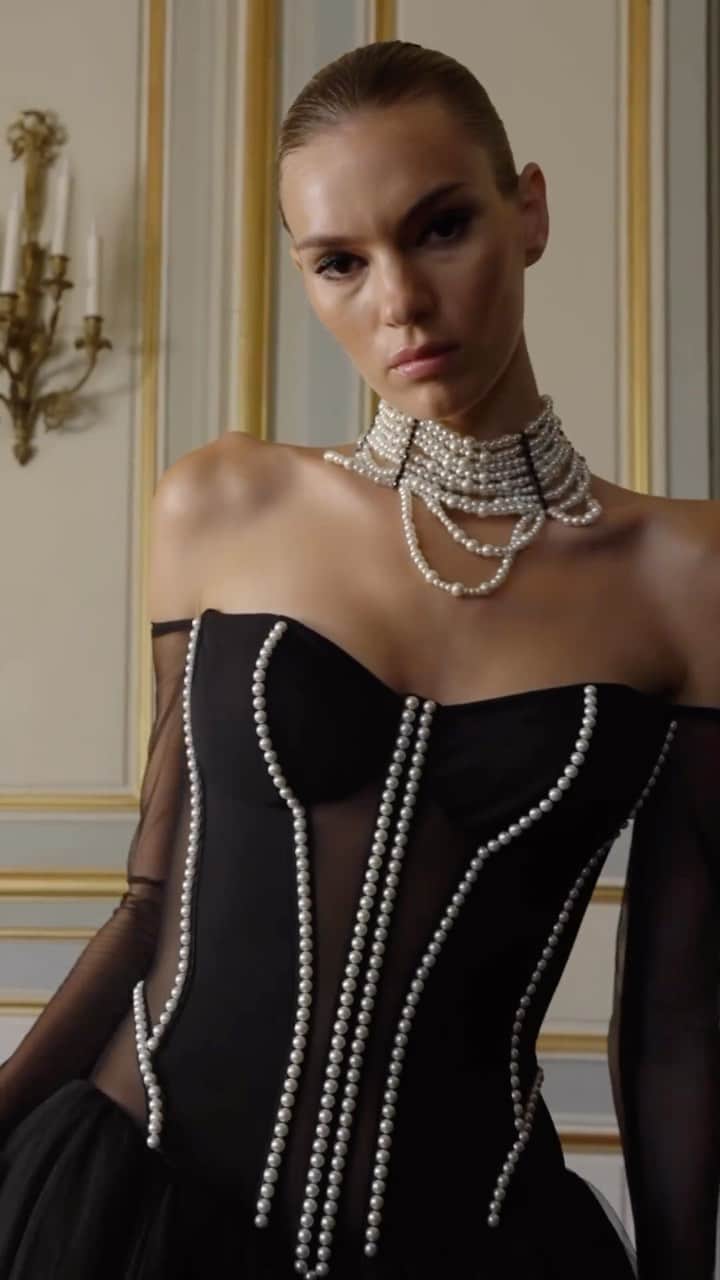 Galia Lahavのインスタグラム：「This season we invite you to indulge in the sophistication of the ONYX gown, where Parisian dreams and intricate embroidery collide. Black gowns are the new white, and pearls add a touch of allure that’s simply irresistible. Get ready to fall in love.. #GaliaLahavSpring24  #GaliaLahav」