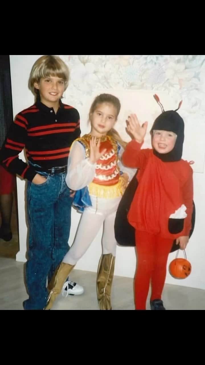 イヴァンカ・トランプのインスタグラム：「Counting down to Halloween with some unforgettable family moments from Halloweens past! 🎃🎃🎃  #halloween」