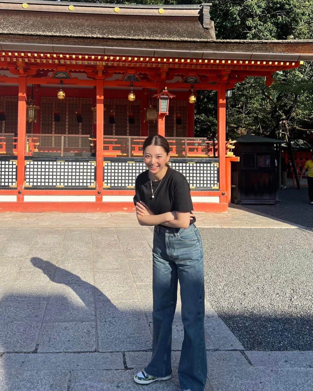 金谷鞠杏さんのインスタグラム写真 - (金谷鞠杏Instagram)「ーーーーーーーーーーーーーーー KYOTO🐶🍵⛩ Fushimi Inari Shrine  #Japan #kyoto #shrine #fushimiinaritaisha」10月27日 0時17分 - mariannu_official