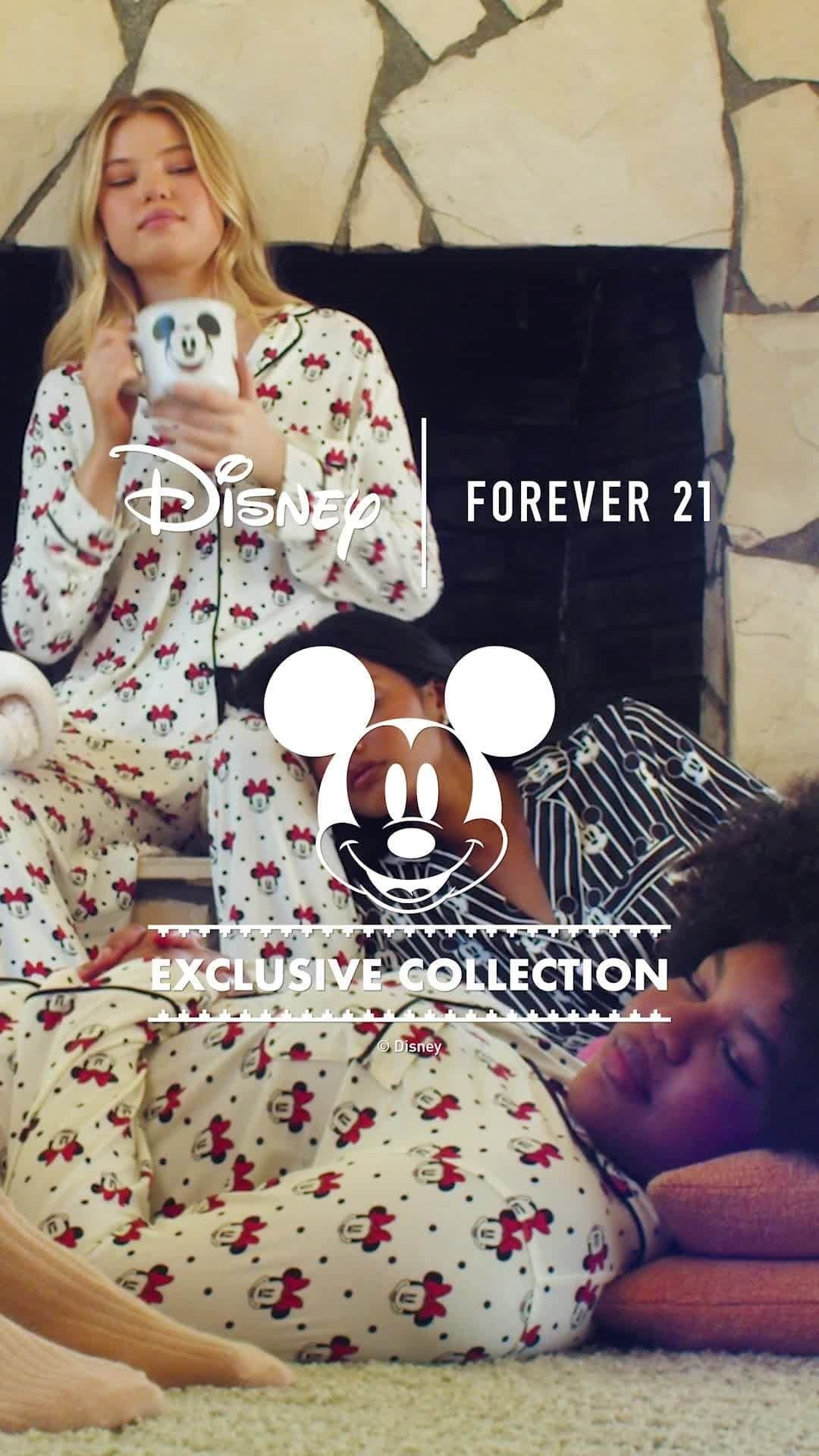 Forever 21 Menのインスタグラム：「The collab we all have been waiting for ❄️🤎💫 ⁠ ⁠ Disney | Forever 21 exclusive holiday collection launch out now ❄️ Available in-stores at Forever 21 + online @disneyfamily @disneystyle #f21disney ⁠」