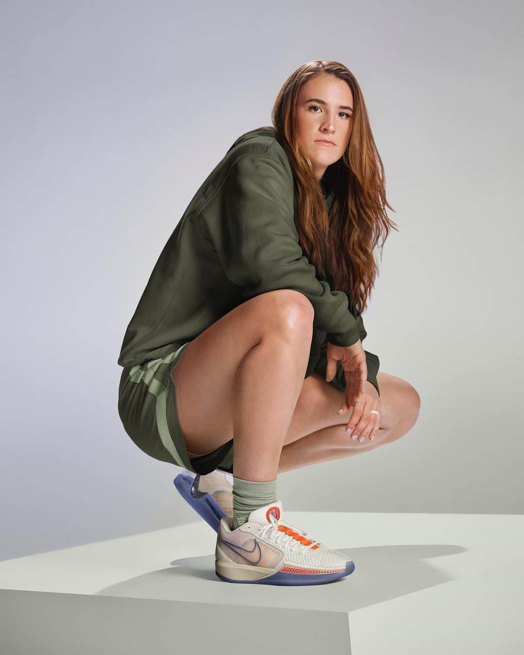 Nike Basketballのインスタグラム：「Grounded by culture and Sabrina’s Romanian heritage. 🇷🇴  Stay connected to your roots with the Sabrina 1 “Grounded.”   Tap to shop now.」