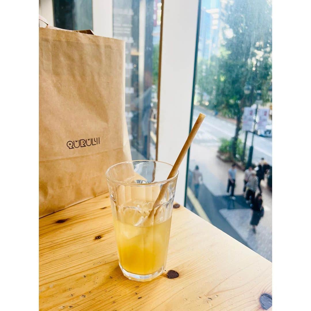 小泉みゆきのインスタグラム：「帰りに飲み干したジンジャーエール。」