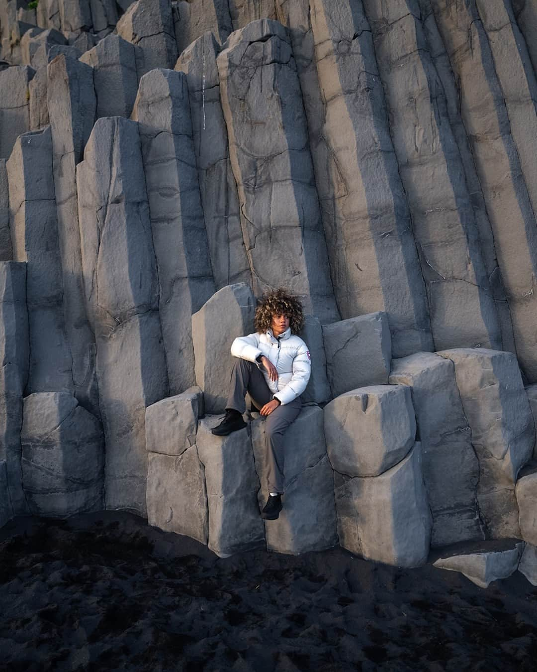 カナダグースさんのインスタグラム写真 - (カナダグースInstagram)「Embracing nature’s calmness allows you to immerse yourself in each moment.  “I’m my best version of myself when I’m out in nature. There’s something about being completely isolated with the elements that is both grounding and empowering. I grew up in the city so any moment of calmness and time to connect to the real world was a luxury I never took for granted.” - @oceanlewis, Soccer Player & Model  #LiveInTheOpen」10月27日 1時04分 - canadagoose