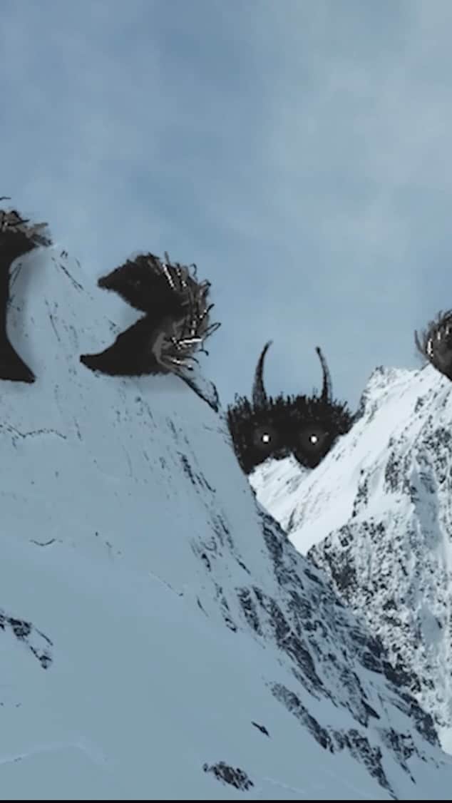 ザ・ノースフェイスのインスタグラム：「When riding the most extreme lines in Alaska, overcoming fear and self-doubt can be a challenge.  In Giant Beasts, Tiny People, snowboarders @bigairmare and @taylorgodber step out of their comfort zone as they push the boundaries of possibility.  Watch now on YouTube. Link in bio」
