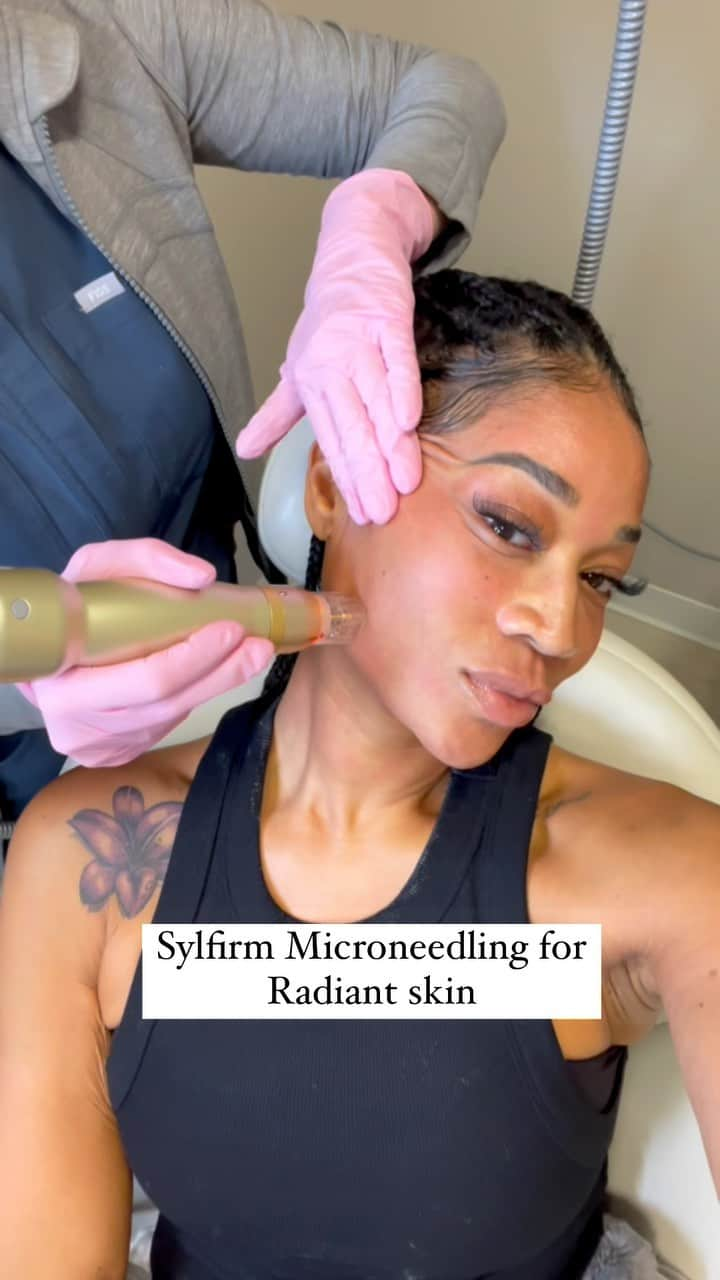 ミミ・ファウストのインスタグラム：「𝐒𝐲𝐥𝐟𝐢𝐫𝐦 𝐗 Microneedling with Radiofrequency is unique and different from the rest 🏆   It can help with:   ✔️HAIR restoration  ✔️LIFTS & TIGHTENS (face, eyelids, neck, under the chin, legs, and the rest of body) ✔️Treats MELASMA  ✔️Treats ROSACEA  ✔️Minimizes WRINKLES ✔️Treats ACNE SCARS  ✔️Treats REDNESS ✔️Minimizes PORES ✔️Treats ACNE  ✔️Skin REJUVENATION   *𝐬𝐚𝐟𝐞 𝐟𝐨𝐫 𝐀𝐋𝐋 𝐒𝐊𝐈𝐍 𝐓𝐘𝐏𝐄𝐒   Drop any questions or comments below ⬇️  👱🏻‍♀️ 𝐁𝐫𝐢𝐭𝐭𝐚𝐧𝐲 𝐒𝐮𝐜𝐡𝐚𝐧𝐞𝐤 𝐍𝐏-𝐂, 𝐀𝐏𝐑𝐍  📲 @theblonde.injector 💉 𝖡𝗈𝗍𝗈𝗑 | 𝖥𝗂𝗅𝗅𝖾𝗋 | 𝖲𝖼𝗎𝗅𝗉𝗍𝗋𝖺 | 𝖪𝗒𝖻𝖾𝗅𝗅𝖺 | 𝖯𝖱𝖯 | 𝖯𝖣𝖮 𝖳𝗁𝗋𝖾𝖺𝖽𝗌 | 𝖲𝗒𝗅𝖿𝗂𝗋𝗆 𝖱𝖥 𝖬𝗂𝖼𝗋𝗈𝗇𝖾𝖾𝖽𝗅𝗂𝗇𝗀 | 𝖲𝗄𝗂𝗇𝖼𝖺𝗋𝖾 📍𝗅𝗈𝖼𝖺𝗍𝖾𝖽 @lemmonavenueatlanta 🍋 👩🏼‍💻 𝐂𝐚𝐥𝐥 𝟒𝟎𝟒-𝟓𝟗𝟓-𝟖𝟒𝟖𝟖 𝐨𝐫 𝐂𝐥𝐢𝐜𝐤 𝐭𝐡𝐞 𝐥𝐢𝐧𝐤 𝐢𝐧 𝐛𝐢𝐨 𝐭𝐨 𝐛𝐨𝐨𝐤 ⬆️」