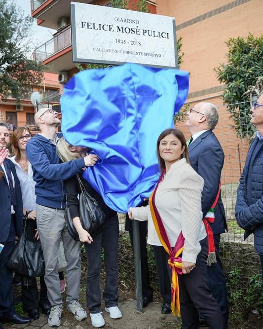 SSラツィオのインスタグラム：「💙 Intitolata a Felice Pulici l’area verde in Via della Cellulosa  #AvantiLazio 🦅」