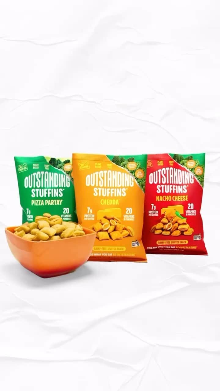 ロブ・ディアデックのインスタグラム：「Introducing @outstandingfoods latest innovation: Stuffins.  A nutritious and delicious cleaned up classic snack with smooth savory filling inside a crunchy oven-baked shell.  Check out the 3 amazing flavors at the link in our bio.」