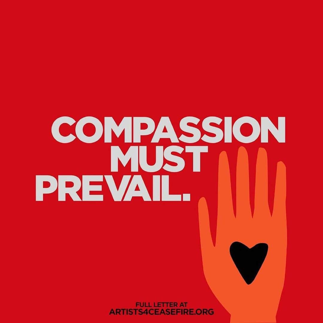 チェリーン・ダビスのインスタグラム：「Please join us in demanding that Congress, @POTUS, and other world leaders call for an immediate de-escalation and ceasefire before another life is lost. We must facilitate a ceasefire without delay – an end to the bombing of Gaza, the safe release of all hostages, and adequate access for humanitarian aid to reach the people who desperately need it.   Read our full letter at artists4ceasefire.org  #ceasefirenow」