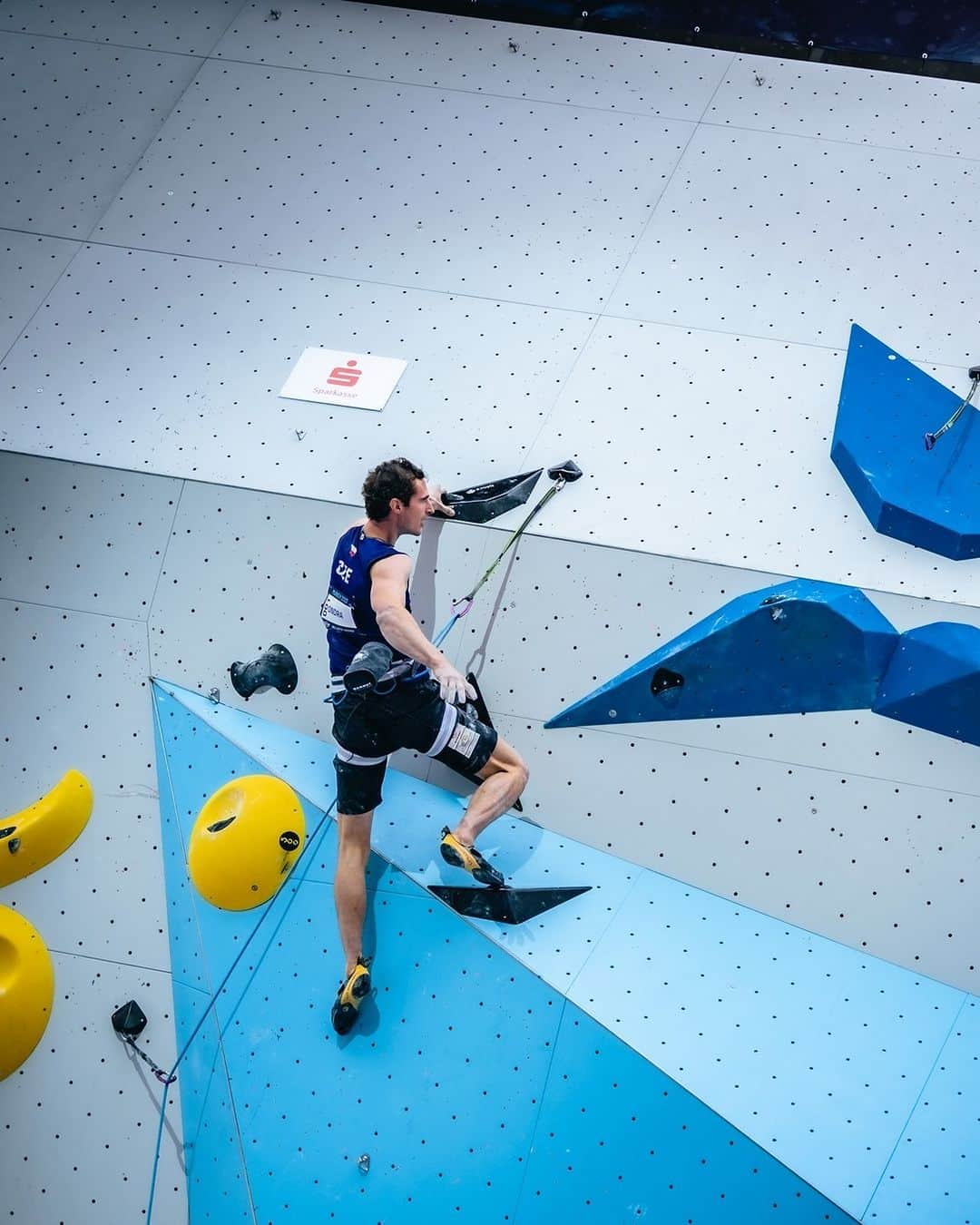 アダム・オンドラさんのインスタグラム写真 - (アダム・オンドラInstagram)「Boulder & Lead European Qualifier in Laval started today ✌️ The men will compete in bouldering and lead climbing combined from tomorrow, and the whole event will finish on Sunday. I'm ready, keen on competing and looking forward to what the route setters will prepare for us 💪  FRIDAY, 27 OCTOBER (UTC+2:00): 9:00 - men's boulder & lead qualification, boulder round 16:00 - men's boulder & lead qualification, lead round  SATURDAY, 28 OCTOBER (UTC+2:00): 9:00 - women's boulder & lead semi-final, boulder round 14:00 - men's boulder & lead semi-final, boulder round 19:00 - boulder & lead semi-final, lead rounds  SUNDAY, 29 OCTOBER (UTC+1:00): 9:30 - women's boulder & lead final 14:30 - men's boulder & lead final  You can watch the comps on @eurosport or on the @ifsclimbing YouTube channel ☝️  More information 👉 the link is in BIO.  Pics by @pet.phot from the European Championships in Mnichov 2022  #adamondra #AO #sportclimbing #climbing #bouldering #leadclimbing  @mammut_swiss1862 @lasportivagram @euroholds @rohlik.cz  @mix.it @sensfoods @hudysport @211_zpmvcr @horosvaz.cz  @mercedesbenz_autojihlava @olympcsmv @horosvaz.cz Cardion」10月27日 1時59分 - adam.ondra