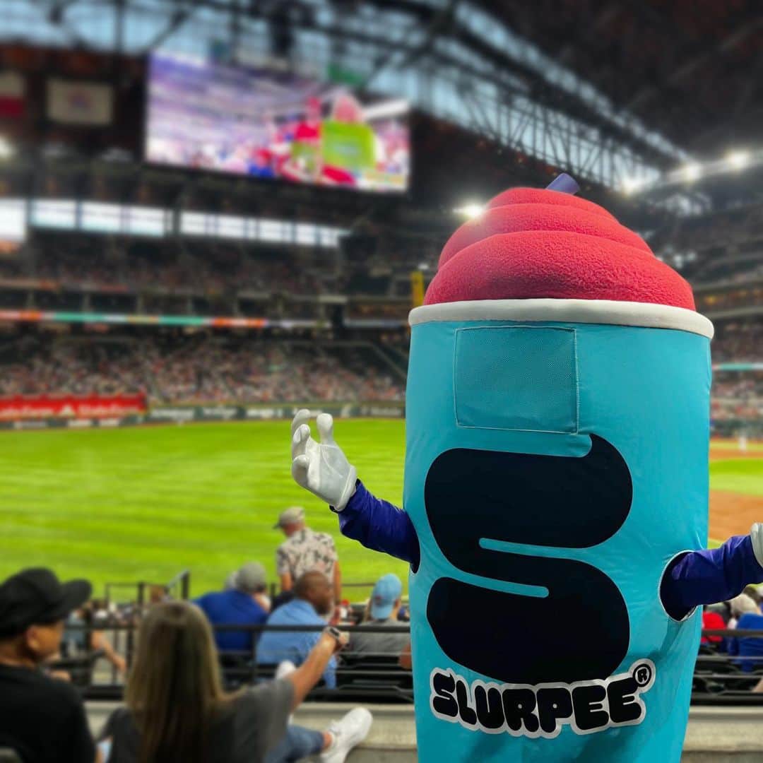 7-Eleven USAのインスタグラム：「SWEEPS CLOSED. Congrats to the winner!   Calling all Texas Rangers fans! You won't want to miss this 👉 Score a chance to win a pair of seats + travel to Game 2 in Arlington this Saturday (10/28) by following these 4 steps:   ⚾️ Follow @7eleven on Instagram ⚾️ Like this post ⚾️ Mention a friend you'd take with you ⚾️ Tell us why you're the biggest @rangers fan in the comments   NO PURC NEC. Ends 10/27/23 at 9 am ET. 48 US/DC (void in AK & HI). 18+ yrs of age. Odds of winning vary by # of eligible entries. Sponsor: 7-Eleven, Inc. Rules at link in bio or at: https://bit.ly/7ESM #GoAndTakeIt」