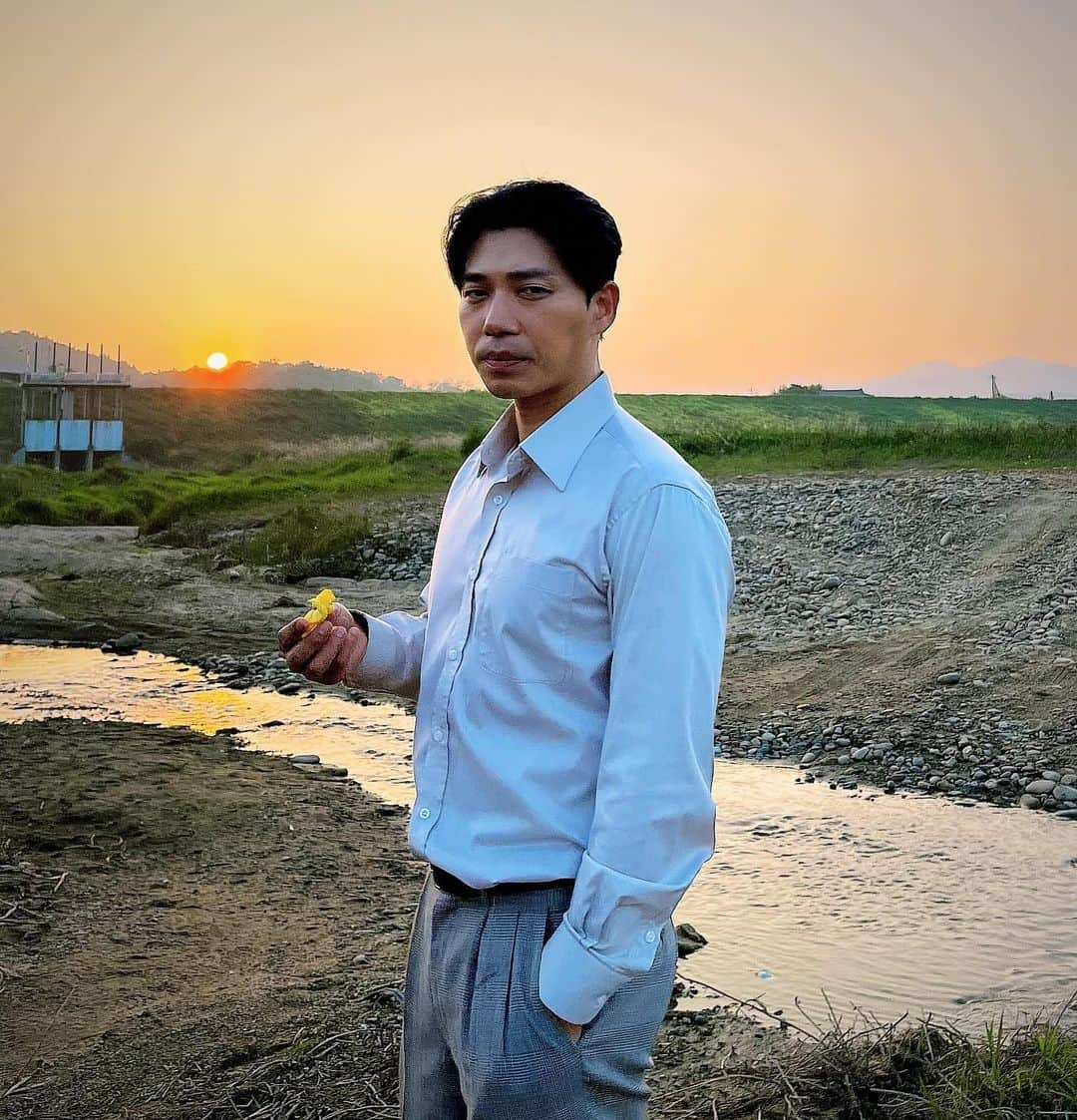 チ・スンヒョンさんのインスタグラム写真 - (チ・スンヒョンInstagram)「감사합니다!  Enjoy all the episodes of #최악의악 on #disneyplus  #theworstofevil」10月27日 2時49分 - seunghyun_1219