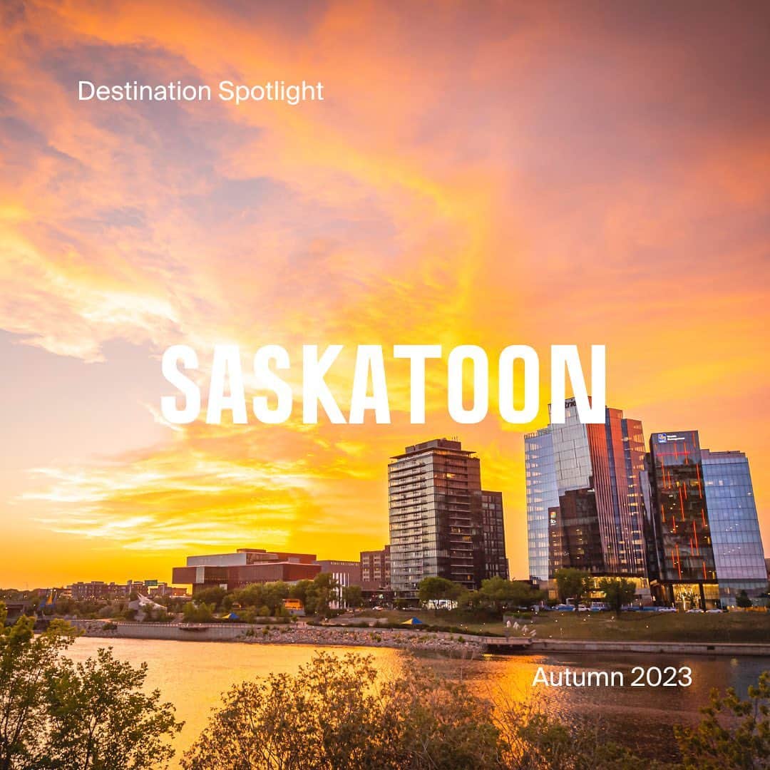 Explore Canadaのインスタグラム：「Welcome to Saskatoon, a vibrant urban centre on the doorstep of awe-inspiring natural wonder.  🍴Culinary🥂 Saskatoon’s food creators have infused local ingredients into their menus to create wild pairings and delicious farm-to-table meals. We suggest @odla.saskatoon, who sources directly from their farm; @hearth.restaurant, who produces thoughtful and ingredient-forward prairie cooking; and @primal_pasta, who makes handmade pasta using Saskatchewan grains. We also recommend checking out Canada’s only drive-through perogi eatery @babasyxe.  🌱Green Spaces🌲 Don’t be fooled by Saskatchewan’s stereotypical flatlands, Saskatoon offers visitors with stunning green spaces to explore including @meewasinvalley with 105 km (65.2 miles) trails through accessible terrain. We also suggest Beaver Creek to see migratory birds fly overhead and watch the leaves turn to their autumn colours.   🎨Arts & Culture🎭 Saskatoon has a thriving and well-respected arts community. Check out @skcraftcouncil which represents 300+ craft artisans. Also, @wonderhubsk provides fun for all ages by fostering creativity, curiosity, and lifelong learning. Finally, check out @remaimodern, Saskatoon’s modern art gallery, which boasts 11 gallery spaces.   🛶Indigenous Experiences🦅 Saskatoon is located on Treaty 6 Territory and is the Homeland of the Métis. We suggest visiting @wanuskewin, a Heritage Park on the road to becoming a UNESCO World Heritage Site. Also, visit Batoche National Historic Site, a symbol of Métis resilience and cultural renewal. While you’re here, stay with @dakotadunesresort Saskatoon’s first full service resort offering unforgettable and authentic Indigenous experiences.   📜History and Heritage🏛️ Individuals from all around the world call Canada home, in Saskatoon, you’ll find North America’s first Ukrainian museum, @ukrainianmuseumca. We also recommend visiting @wdm.ca, a heritage museum of Saskatchewan and @skaviationmuseum to explore the wonders of flight.  Let us know your best kept secrets in Saskatoon!」
