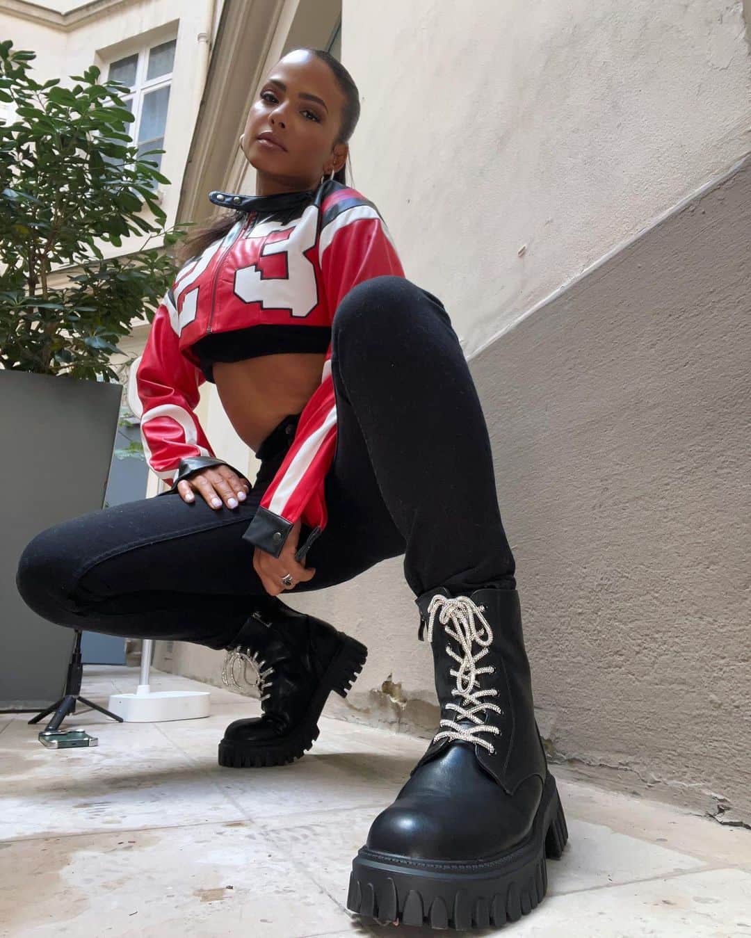 クリスティーナ・ミリアンのインスタグラム：「🖤💥pull UP in the MONSTER 💥❤️ @fashionnova」