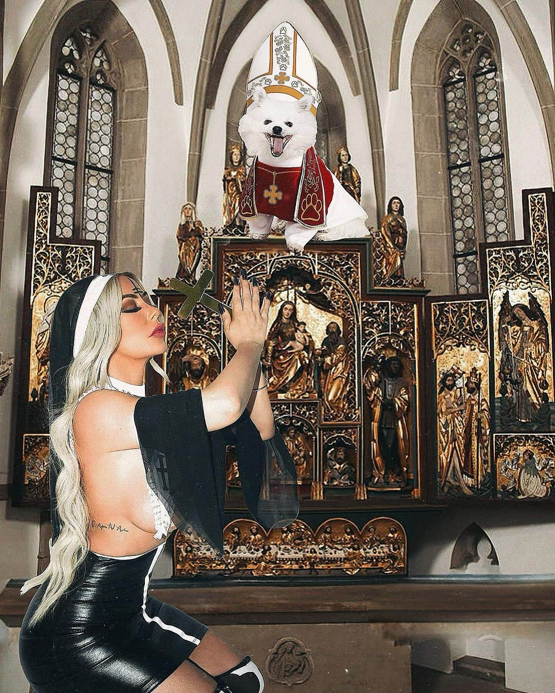 オーブリー・オデイさんのインスタグラム写真 - (オーブリー・オデイInstagram)「she’s doing something unholy.. she always put it down slowly. Leave your confessions in my comments 😇😈  #nun #unholy #trinity #halloween #doghalloweencostume」10月27日 3時07分 - aubreyoday