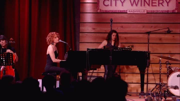 アリシア・ウィットのインスタグラム：「Alicia Witt - ‘Clever Mind’ Live at City Winery Main Stage, 5/25/23 this song was my attempt to find empathy and forgiveness for an ‘other woman’ in a previous relationship.  i would like to invite you to join me this Saturday for a live show - broadcasting everywhere in the world! 7 pm EST/6 pm CT, only on @stageit. after taking this past month off, i especially can’t wait to share some music with you again ❤️ tickets are at stageit.com/aliciawitt - they are pay what you wish, and the @stageit minimum of $2.50 to run the show on their platform will get you in. (you can also hitch a ride at no cost - i or one of my incredible FANily will get you in that way too!) i’ll be performing from my Nashville living room, on my beloved Casio PX-S7000 @casiomusicgear. you can hit the reminder in this post, and reserve your ticket at the ‘Tour Dates’ button in my bio. see you Saturday!  Clever Mind written by Alicia Witt, Tia Sillers and Mark Selby on Alicia Witt’s EP ‘Witness’ - out everywhere now.」