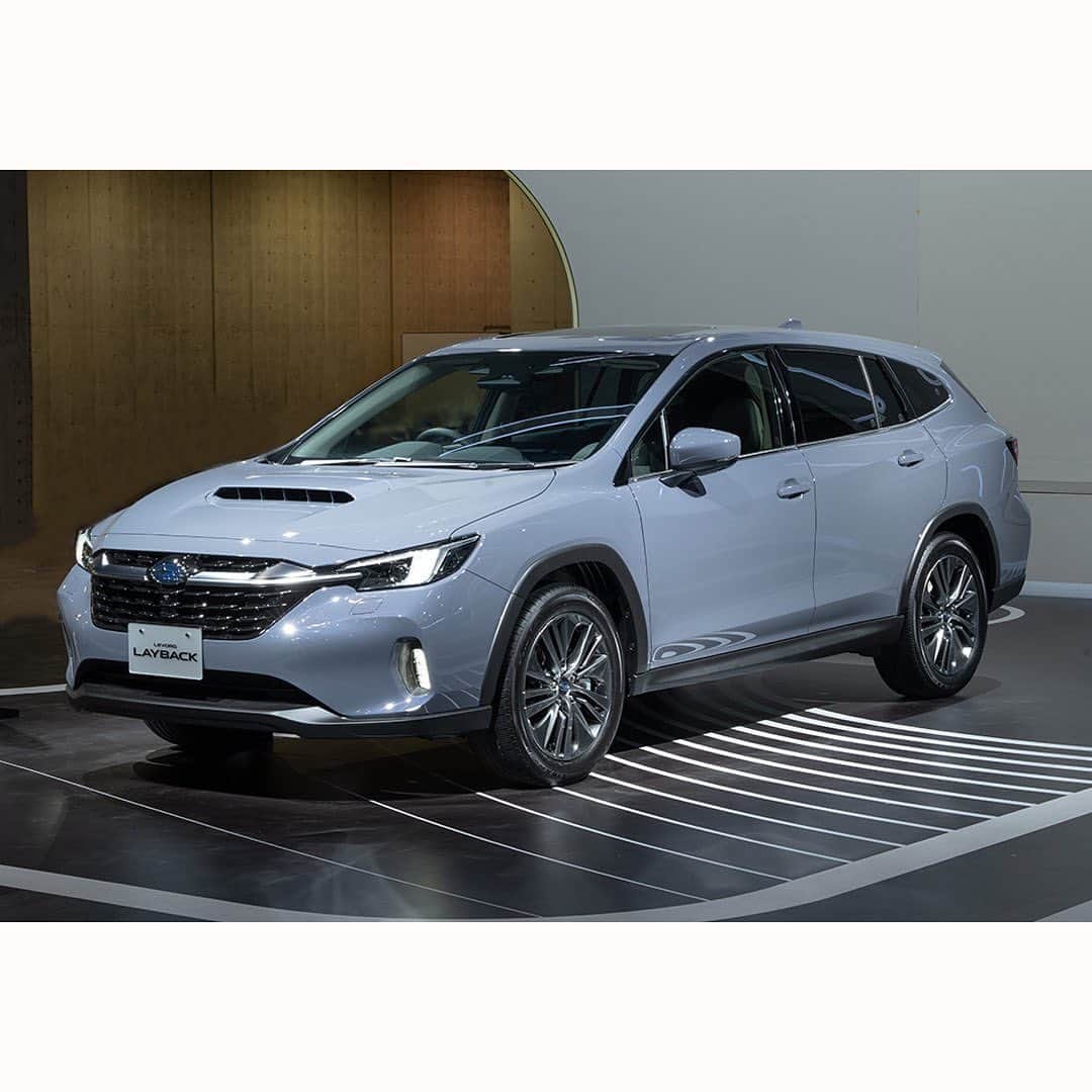のインスタグラム：「【JAPAN MOBILITY SHOW 2023】  出展車両情報④ ■LEVORG LAYBACK 「Limited EX」  広角単眼カメラを搭載した新世代アイサイトを採用するとともに、ドライバーのストレスを軽減する高度運転支援システム「アイサイトX」を標準装備。 また、最低地上高200mm確保によるSUVならではの高い走破性と、スポーティな走りを両立させつつ、高い静粛性と快適な乗り心地を実現。 さらに、存在感を放つスタイリッシュなエクステリアデザインと、空間を豊かに彩るインテリアが、乗るたびにドライバーへ「ゆとりとくつろぎ」をもたらします。  出展車両の詳細はストーリーズをご覧ください。  #SUBARU #スバル #LAYBACK #レイバック #SUBARUJMS #JMS2023 #ジャパンモビリティーショー」