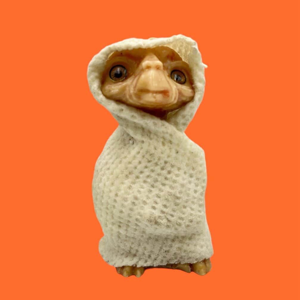 おもちゃやSPIRALのインスタグラム：「80's E.T. Candle入荷しました🕯️✨  なかなか見つからないです❣️めちゃくちゃかわいいです🤎」