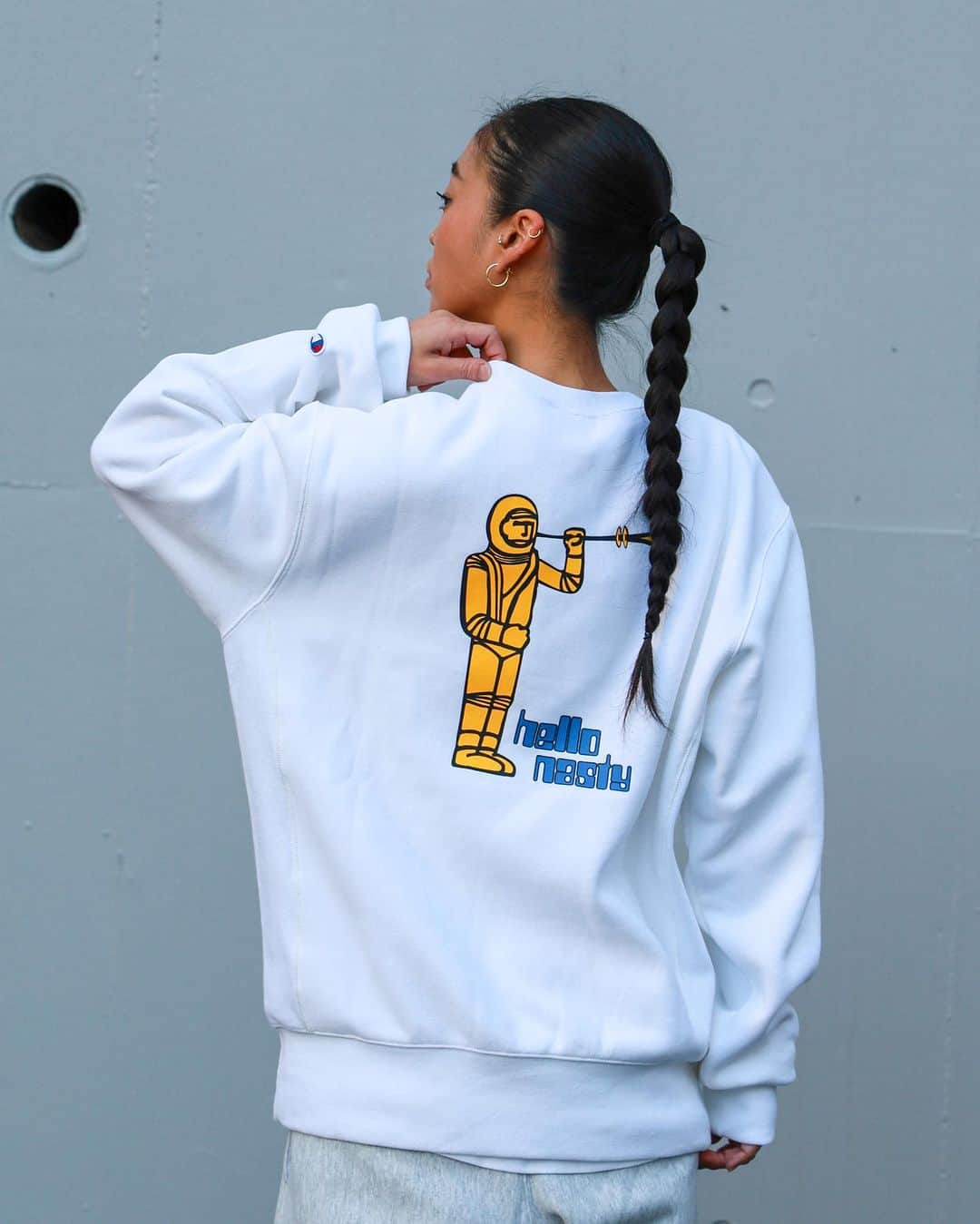 のインスタグラム：「【Champion ×Beastie Boys】  Item: Crewneck Sweatshirts Number:220120 Color:White,Oxford Gray,Black Size:S,M,L,XL,XXL Price:¥13,200  Item: Hooded Sweatshirts Number:220119 Color:White,Oxford Gray,Black Size:S,M,L,XL,XXL Price:¥14,300  Item: Short Sleeve T-shirts Number:220125 Color:White,Black Size:S,M,L,XL,XXL Price:¥6,600  Item: Sweat Pants Number:220121 Color:White,Oxford Gray,Black Size:S,M,L,XL,XXL Price:¥11,000   Staff  Women’s 165cm/M  TシャツのみL Men’s 187cm/XXL  #Champion #チャンピオン #BeastieBoys」