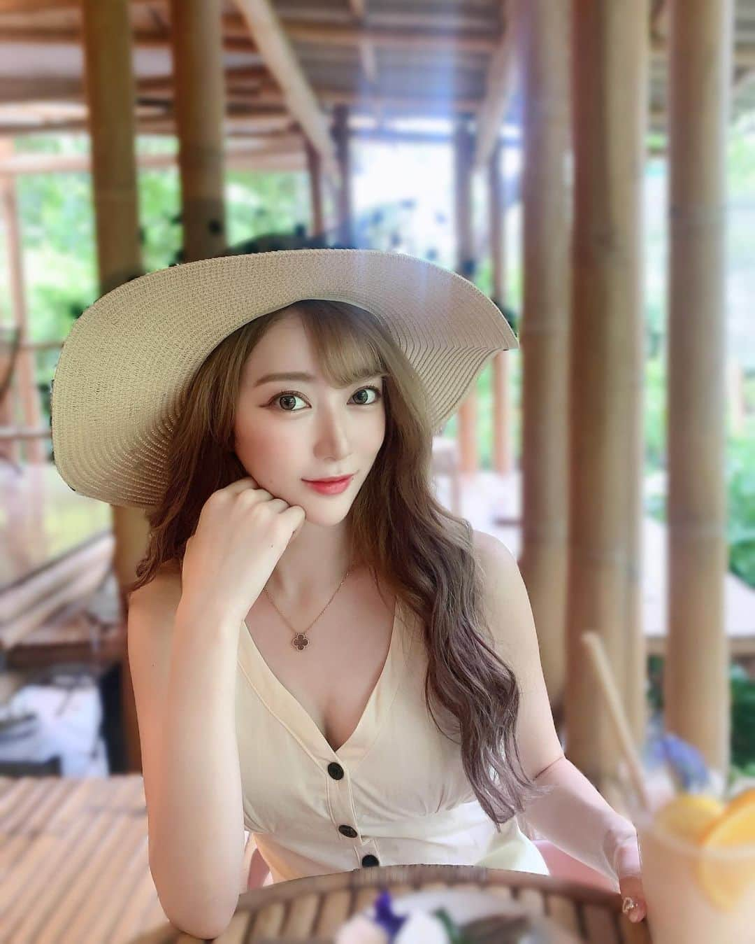 高辻千夏さんのインスタグラム写真 - (高辻千夏Instagram)「in Thailand🇹🇭🌿‬ ܸ」10月27日 13時21分 - chinatsujk