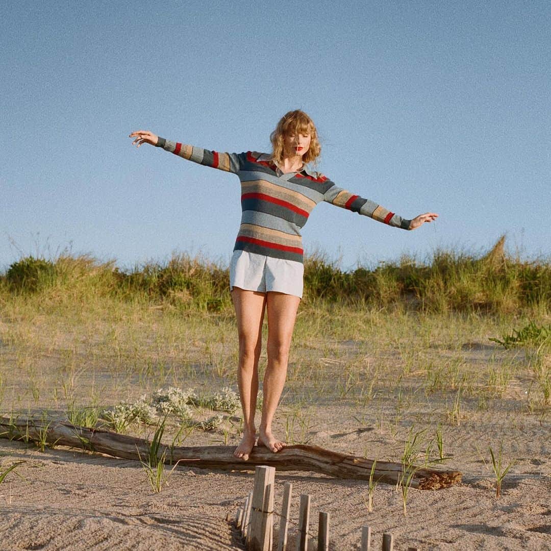 Apple Musicのインスタグラム：「1989 was a great year! 😉 Listen to @taylorswift's Version now in #SpatialAudio with Dolby Atmos. Link in bio.」