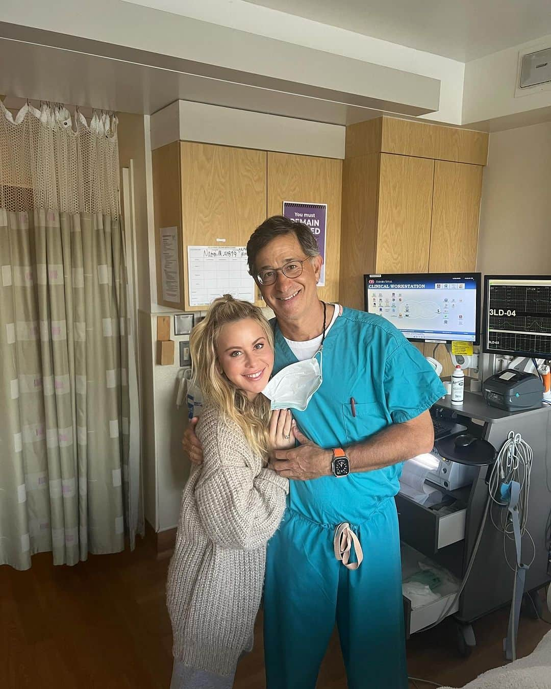 タラ・リピンスキーさんのインスタグラム写真 - (タラ・リピンスキーInstagram)「Our hospital moments were so special. We talk about the day of, the birth, our surrogacy experience and after on our latest podcast! @unexpectingpod LINK in bio   These moments I’ll cherish forever! The BEST day of my life.  It all happened so quick, Dr Katz had us quickly tee up our playlist and Georgie was out in two pushes. All pink and crying!  (You and Me by @davematthewsband was playing- if you know me you know my love for him. The lyrics couldn’t have been more perfect.)   I never cried like that before- just all of those years of trauma came pouring out me, so much relief to FINALLY see a screaming little baby.   Mikayla, we are FOREVER grateful. My teammate & family for life.  Dr Katz, you’ve been my Dr for decades, seen & supported me on this incredibly difficult journey and FINALLY got to deliver us a healthy baby girl! Thank you!   @drkellybaek thank you for never giving up on us. You are the queen of retrievals, finding the perfect protocols to get our normal genetic embryos. Todd and I are so grateful that our genetic 🧬embryos are safe and sound in @californiafertilitypartners cozy freezer.  @camrannezhatmd thank you for your expertise. Your knowledge about how endometriosis affects fertility is unlike any other. You found my septum, performed a D&C, removed scar tissue and excised my endo all in one surgery…safely. I need another surgery after all these hormones. So see you soon. You are the BEST.  @drdanicathornberry thank you for being by my side every step of the way with your acupuncture needles but more importantly you helped me evolve as a person. Taught me patience, acceptance and reminded me of my strength. You never let me stop believing I was fertile and one day would see one of my embryos come to life.  @dririsorbuch thank you for the successful endometriosis surgery that changed the path of our fertility journey for the better. Your compassion, care & professionalism is one of a kind.  @endometriosis_surgeon thank you for helping us find some more answers. There’s so much more to be learned about reproductive immunology- thank you for leading the way.   There are many others- but there is one person who deserves a post all to herself.」10月27日 5時38分 - taralipinski