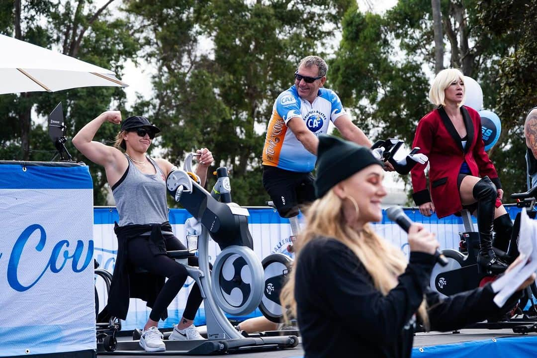 アラナ・ニコルズさんのインスタグラム写真 - (アラナ・ニコルズInstagram)「Looking back at the @cafoundation 30th annual triathlon challenge  ♿️ +🏊 +🚴 +🏃‍♀️  I always get a feeling of belonging during this event that I can’t get anywhere else. Being emersed in a huge group of people where it seems like there are more people WITH disabilities than without is especially empowering to me. But then to gain insight into how each individual is navigating their life; whether it’s in college playing basketball, or elementary school and what they are planning to be for Halloween or as an adult that’s navigating a career change…I see you. This community is so dynamic and resilient, I’m just honored to be a part of it.   Thank you CAF for all you do for so many (including the millions of dollars in grants funds you’ve given out) and maybe most importantly bringing us all together for this amazing weekend!!  @teamtoyota you’re support has made all the difference.   Swipe to the last pic of your girl flexin😂💪  #toyotapartner #letsgoplaces #teamtoyota   📸: @sydney_valiente luh yew」10月27日 5時51分 - alanathejane