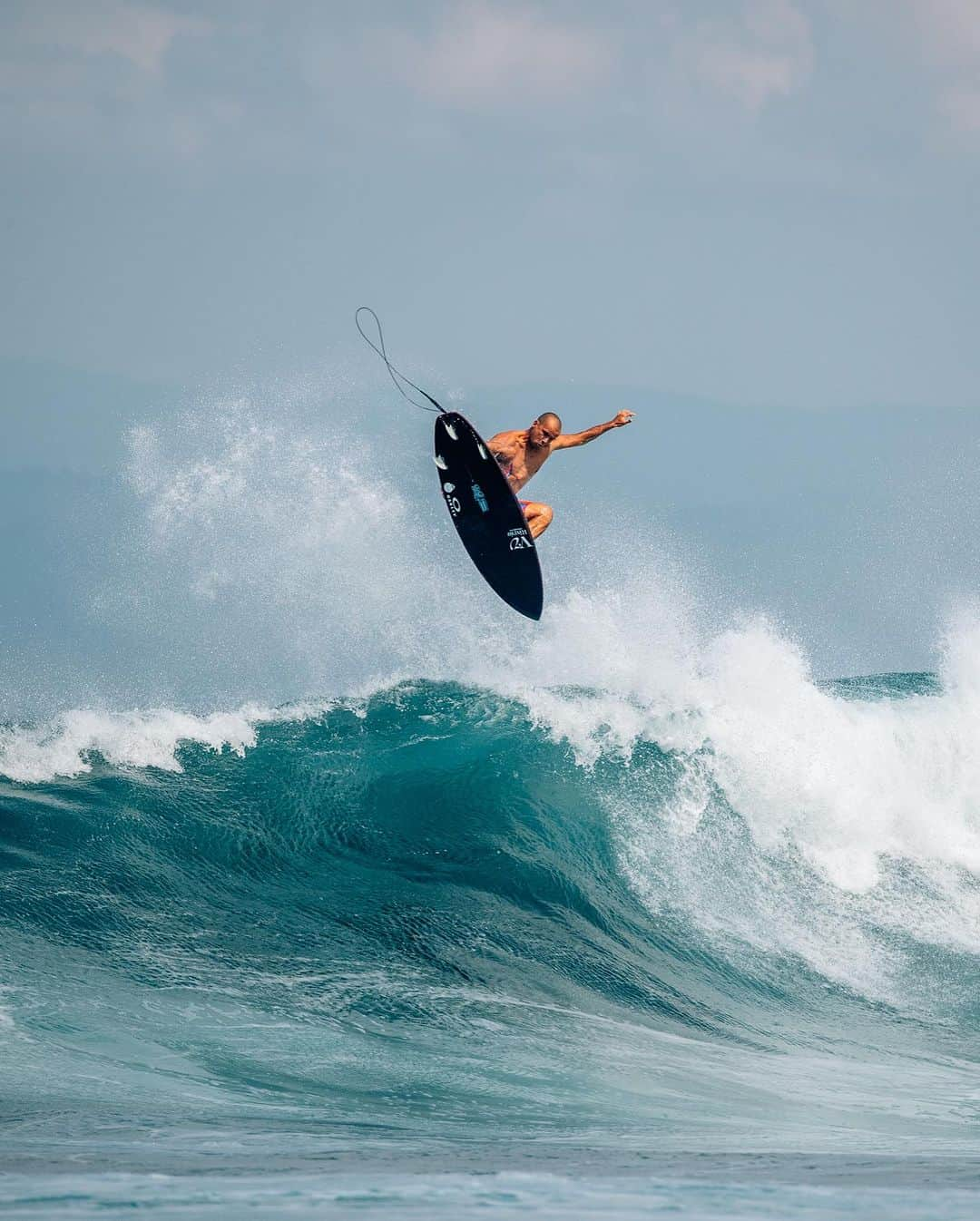 ジュリアン・ウィルソンさんのインスタグラム写真 - (ジュリアン・ウィルソンInstagram)「Stale fish from our little strike mission to indo. 📷 @lawrence_photo  @rivvia.projects  @oakley  @fcs_surf  @sunbum  @jsindustries1  @wastedtalentintl」10月27日 7時07分 - julian_wilson