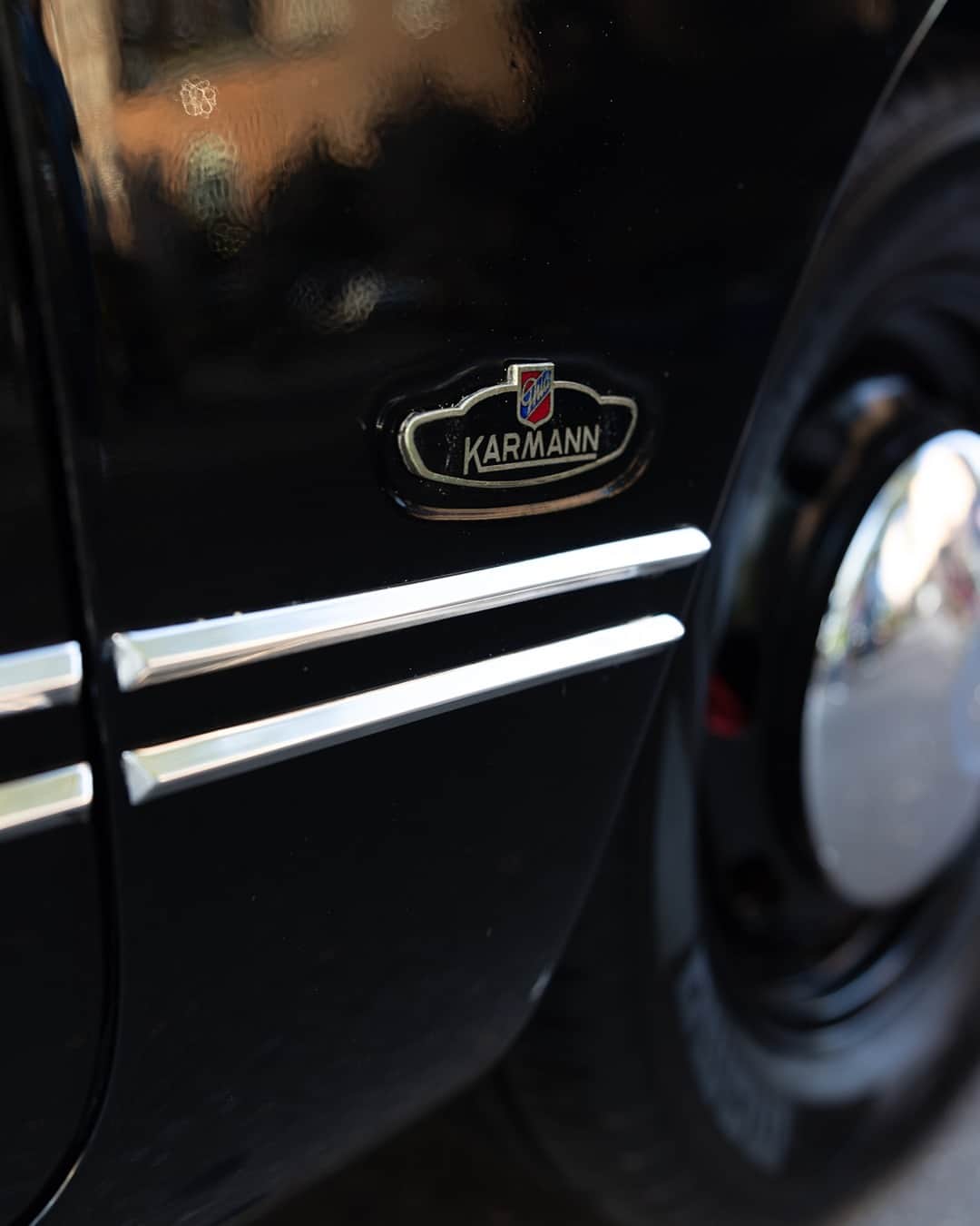 Volkswagen USAさんのインスタグラム写真 - (Volkswagen USAInstagram)「The name’s Ghia…Karmann Ghia.」10月27日 7時30分 - vw