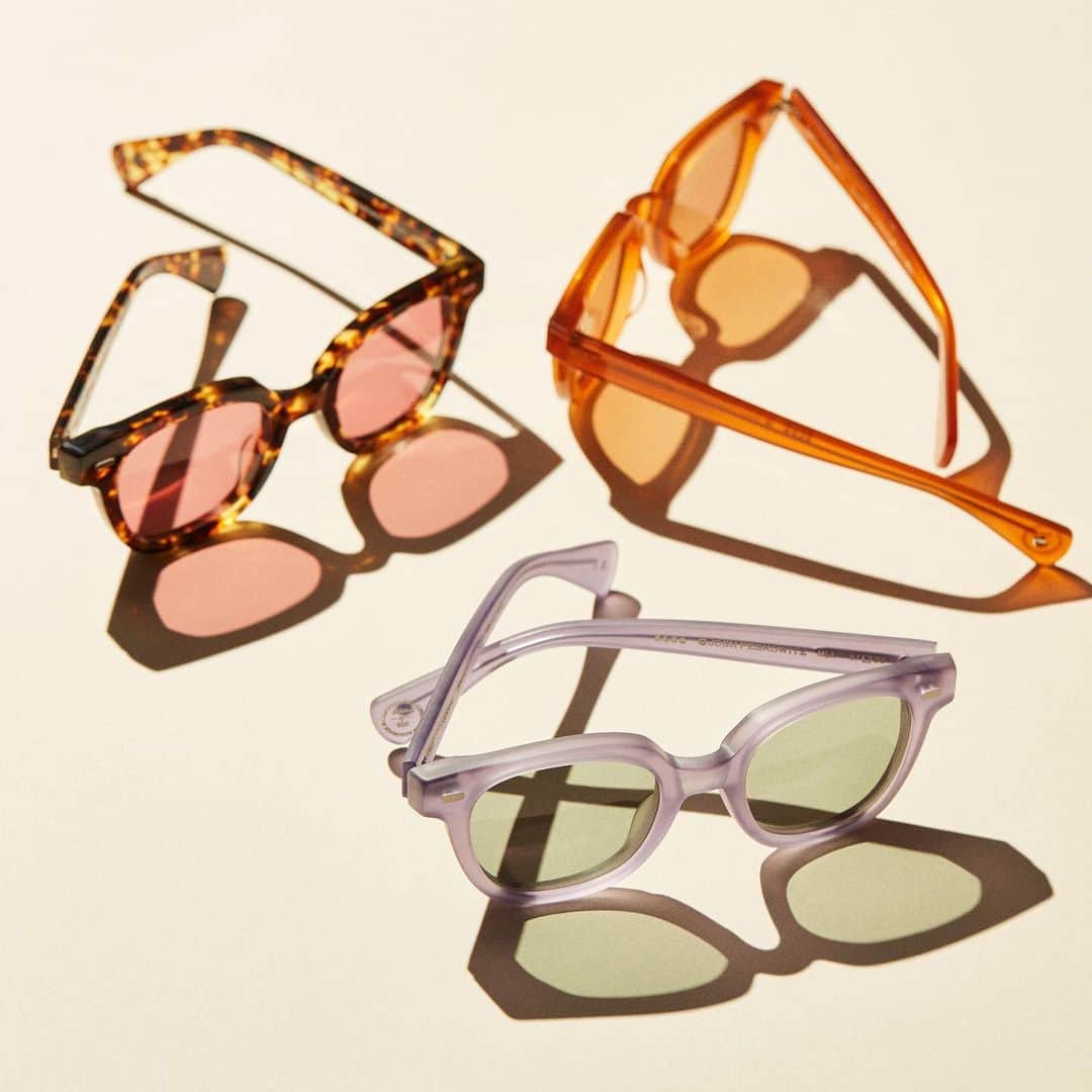 ジーエルシーオーのインスタグラム：「California Editions: GLCO x Josh Peskowitz  This frame is available in three unique colorways, all hand selected and perfected by Josh himself. Featuring a smooth and minimal front plaque, real rivets and constructed from 6.5mm Japanese acetate - complimented by 3-barrel hinges and 100% UV protection.」