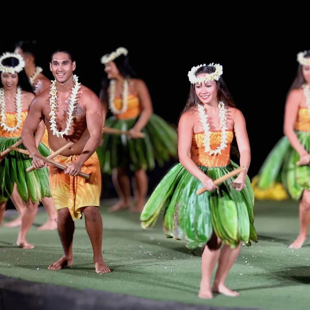 Palms Casino Resortのインスタグラム：「🌺 9th Island Luau: hula, feast, and Maui relief. join the cause! 🤙   📆 Nov. 4 & 5 ⏱️ 6 p.m.  📍kaos  #MauiRelief #palmsisheretoplay #playstayslay」