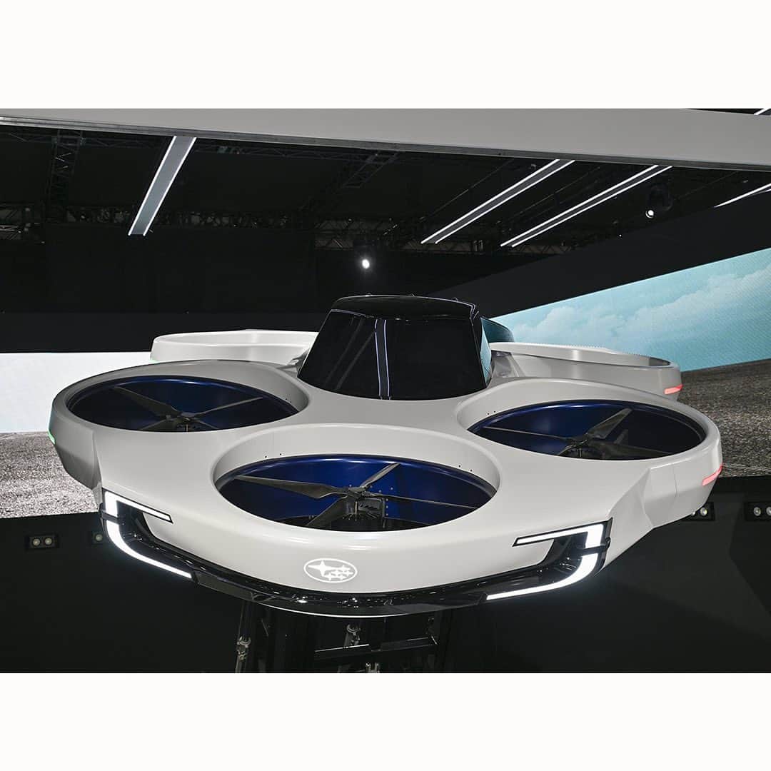 株式会社SUBARUさんのインスタグラム写真 - (株式会社SUBARUInstagram)「【JAPAN MOBILITY SHOW 2023】  出展車両情報① ■SUBARU AIR MOBILITY Concept 　[世界初公開]  SUBARUが目指す「より自由な移動」の未来を示したコンセプトモデル。航空宇宙事業も担うSUBARUだからことご提案できる、新たなモビリティです。  出展車両の詳細はストーリーズをご覧ください。  #SUBARU #スバル #SUBARUJMS #JMS2023 #ジャパンモビリティーショー」10月27日 10時00分 - subaru.jp