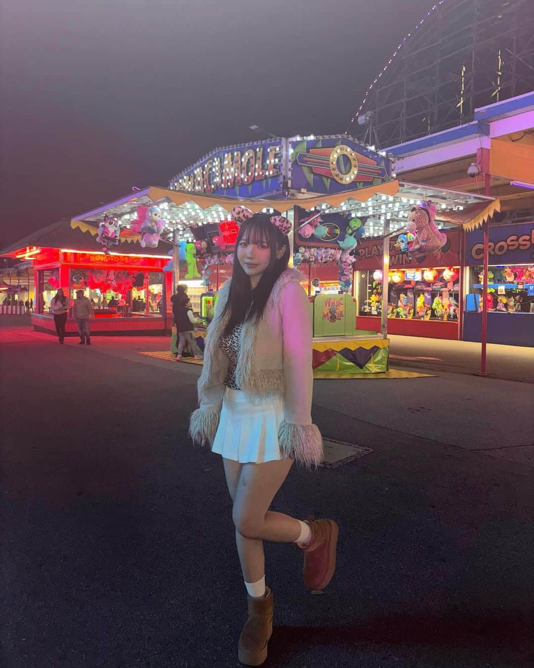 尾形咲季さんのインスタグラム写真 - (尾形咲季Instagram)「カナダの気温2℃スカートの人おらんかった」10月27日 8時31分 - sakiiogata