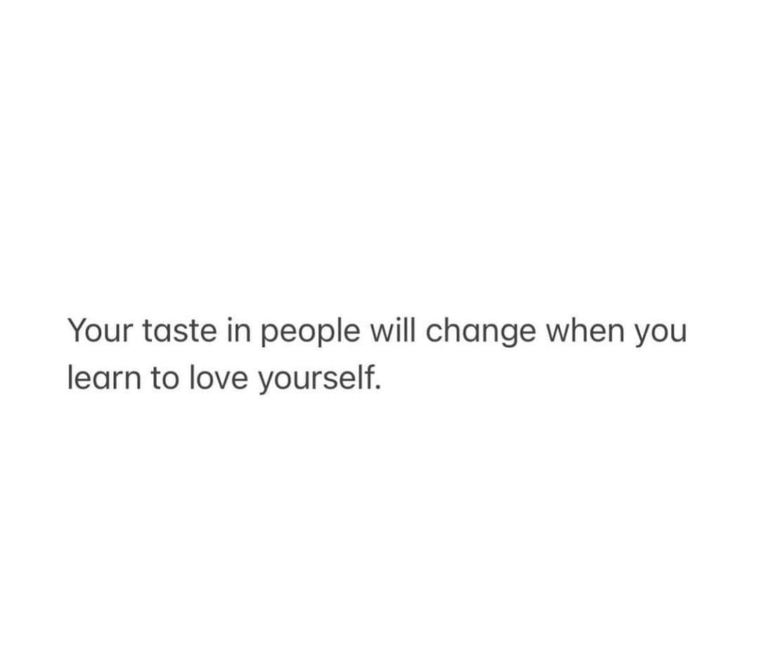 ワカ・フロッカ・フレイムのインスタグラム：「putting a caption on this a be too personal lol … but i will say this.. the more i love myself the more i noticed i didn’t like the person i’ve seemed to become and just that along made me 360… and right now i’m having that same feeling.. so it’s time to take it up another level… my Wednesday post will explain it all… TIME TO CLEAN HOUSE.」