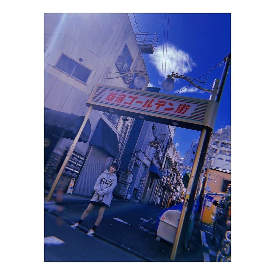 ペイトン尚未さんのインスタグラム写真 - (ペイトン尚未Instagram)「🧢 ・ 「Febri」#並行多元ヒロインズ 連載第4回  お洋服… @rna_official_  #RNA #声優 #03 #トレーナー #キャップ #ジャケット」10月27日 9時06分 - _naomi_payton_