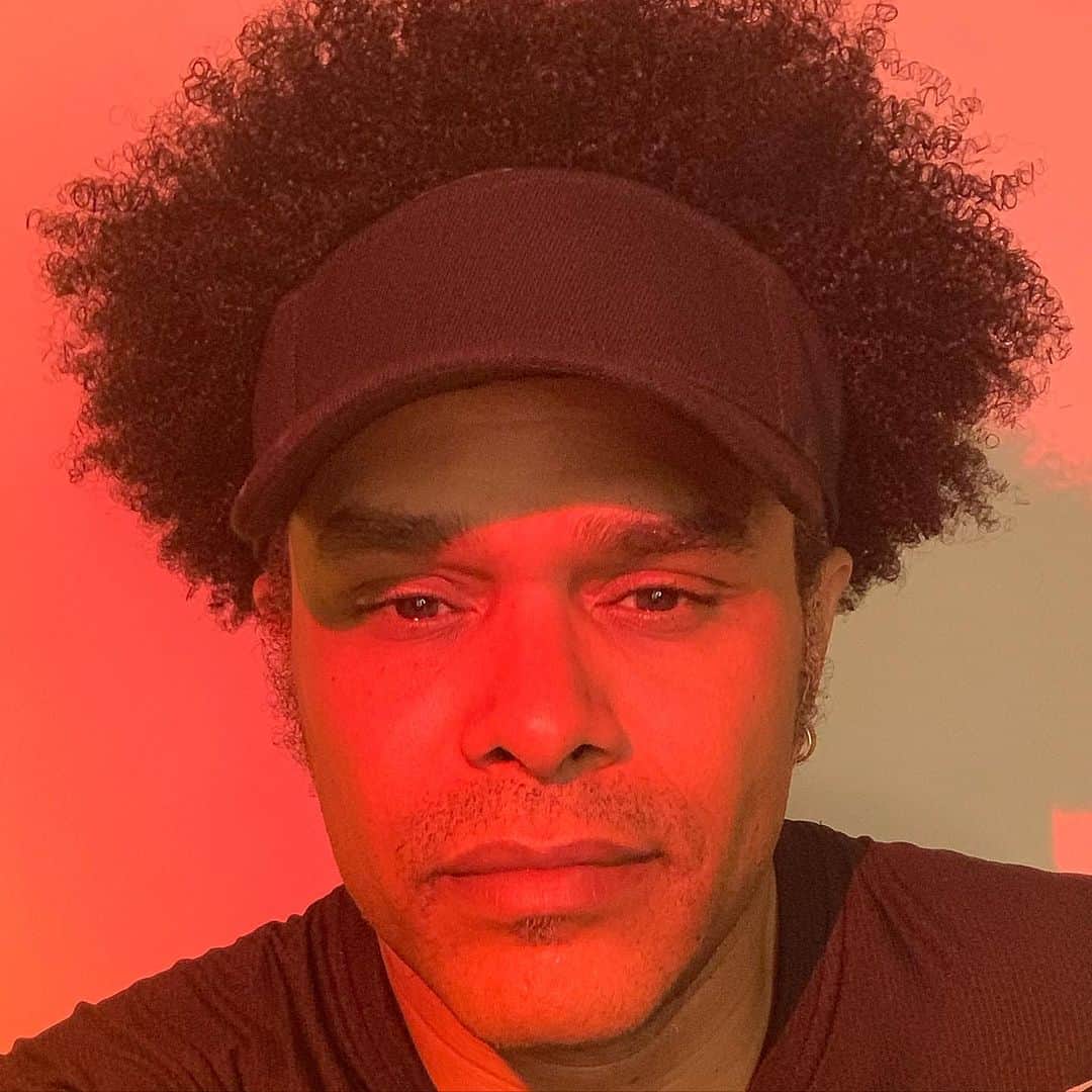 マックスウェルのインスタグラム：「“you 👀 just like nah they 👀 just like _____”」