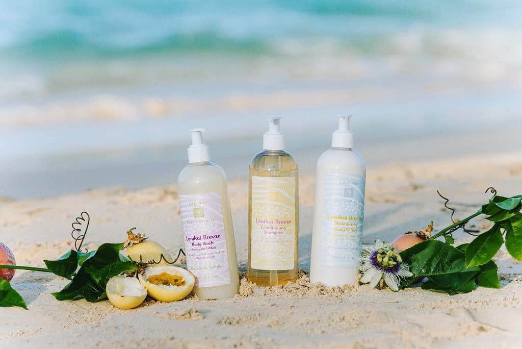 Lanikai Bath and Bodyのインスタグラム：「Tropical, fruity, and refreshing. Pineapple Lilikoi is a sweet fruity sensational blend of passion fruit and ripe pineapple with clean crisp citrus notes.  In 16 oz spa sizes Lotion, Body Wash, and Conditioning Shampoo.」