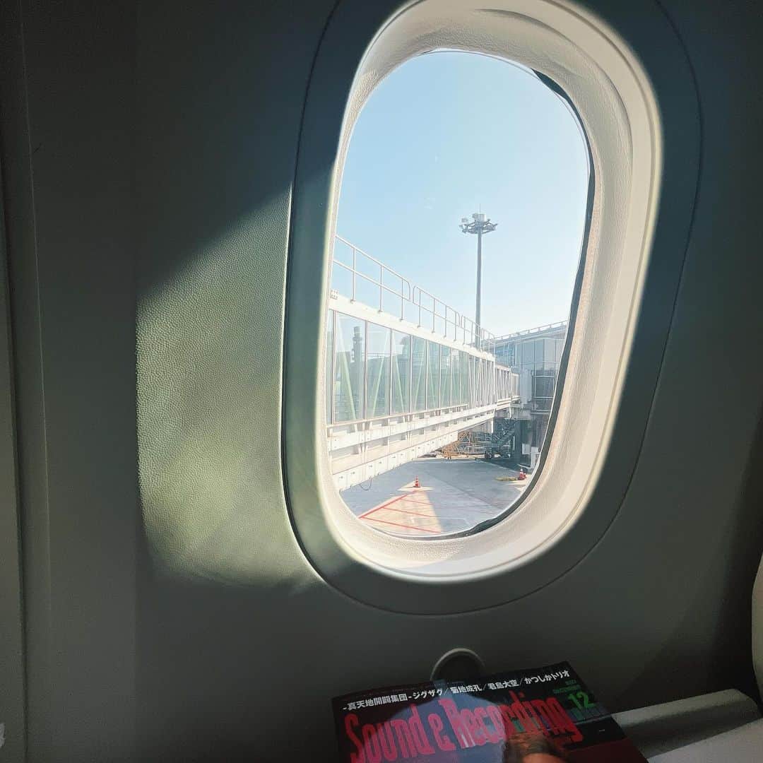 tokuのインスタグラム：「いい天気☀️  我們去南京🛫」