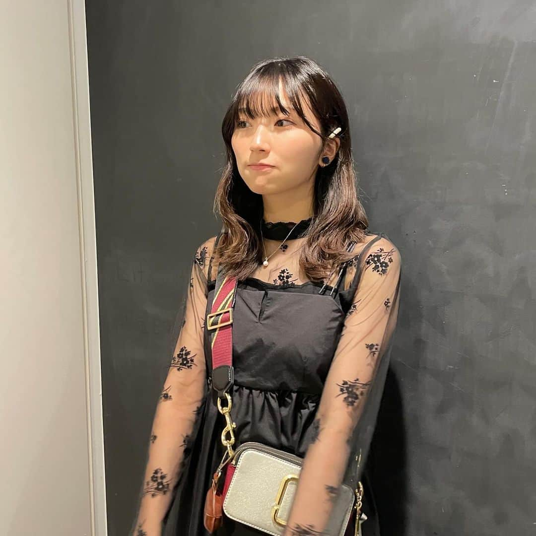 戸田華鈴さんのインスタグラム写真 - (戸田華鈴Instagram)「ビブラート考えた人って凄いなぁ 音に感情や表情を乗せる事で、聴いてる人の心も豊かになる  音楽って本当に素晴らしいな〜と改めて思えた日でした🎻」10月27日 9時40分 - karintsuji