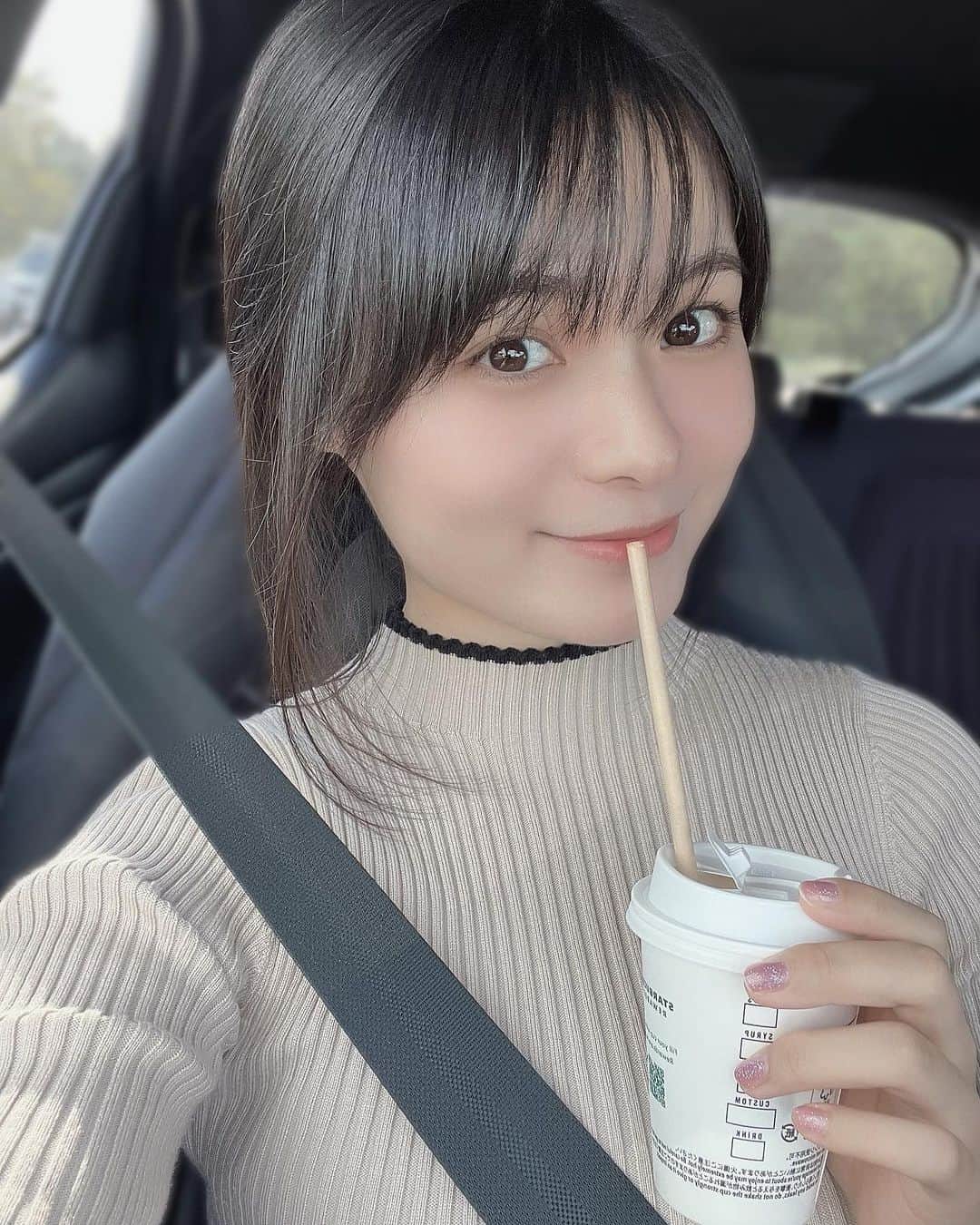 星名美津紀のインスタグラム：「おはようございます☀ ニットの季節！！🧶」