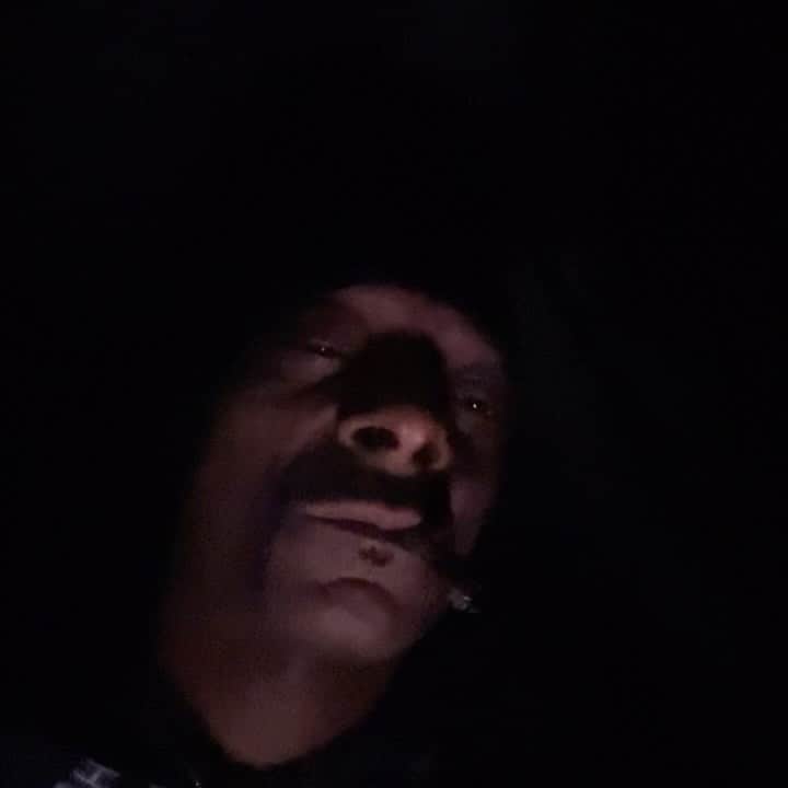スヌープ・ドッグのインスタグラム：「@llcoolj 🐾👏🏿🔥🔥」