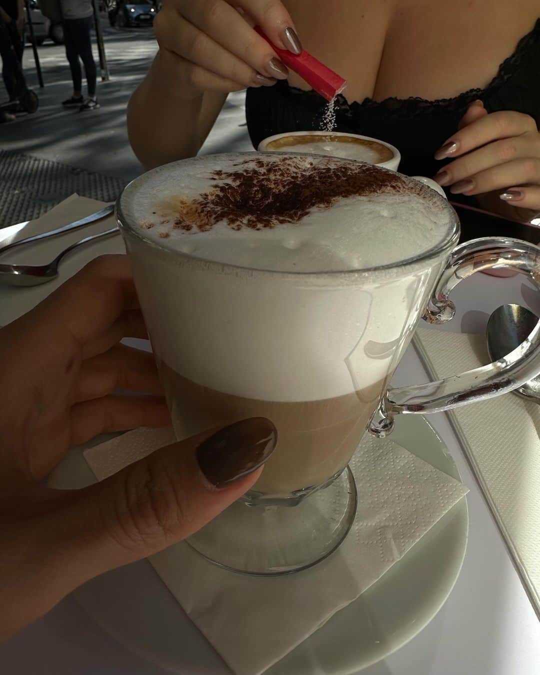 シャニーナ・シャイクさんのインスタグラム写真 - (シャニーナ・シャイクInstagram)「Latte living ☕️🤎」10月27日 9時54分 - shaninamshaik