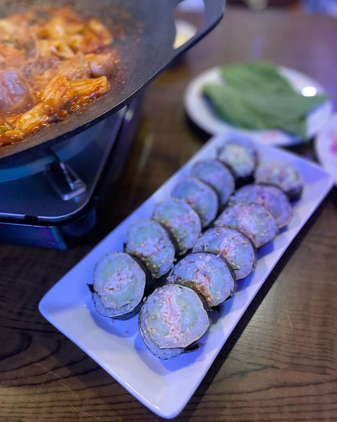 yoka1124さんのインスタグラム写真 - (yoka1124Instagram)「☆ 𝕝𝕦𝕟𝕔𝕙 ☆  . 韓国料理　豚友家(トヌガ) @soyeon.tonuga   大好きな韓国料理🇰🇷 何食べる？韓国料理食べたくない？ ってすぐなる  この日はかずりんとチュクミ🐙 @kazurise   きゅうり巻き🥒も付いてて 食べるとお口の中がリセットされて 永遠に食べれちゃう  この文章書いてるだけでまた食べたくなる また行こうー♡ Instagramフォローして画面見せるとドリンク1杯無料だよ！！！  . . #PR #豚友家 #トヌガ #新大久保 #新大久保グルメ #新大久保ランチ #新大久保韓国料理 #韓国料理 #チュクミ #チュクミサムギョプサル #キンパ」10月27日 10時17分 - yoka1124