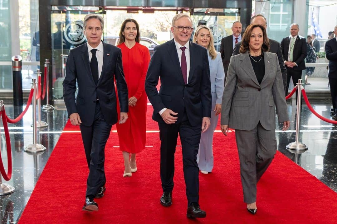 のインスタグラム：「When the freedoms that define each of our nations have been at stake, the bond between Australia and America has been solidified and strengthened.  America's friendship with Australia runs deep — it exists between our people, our governments, and our leaders.」