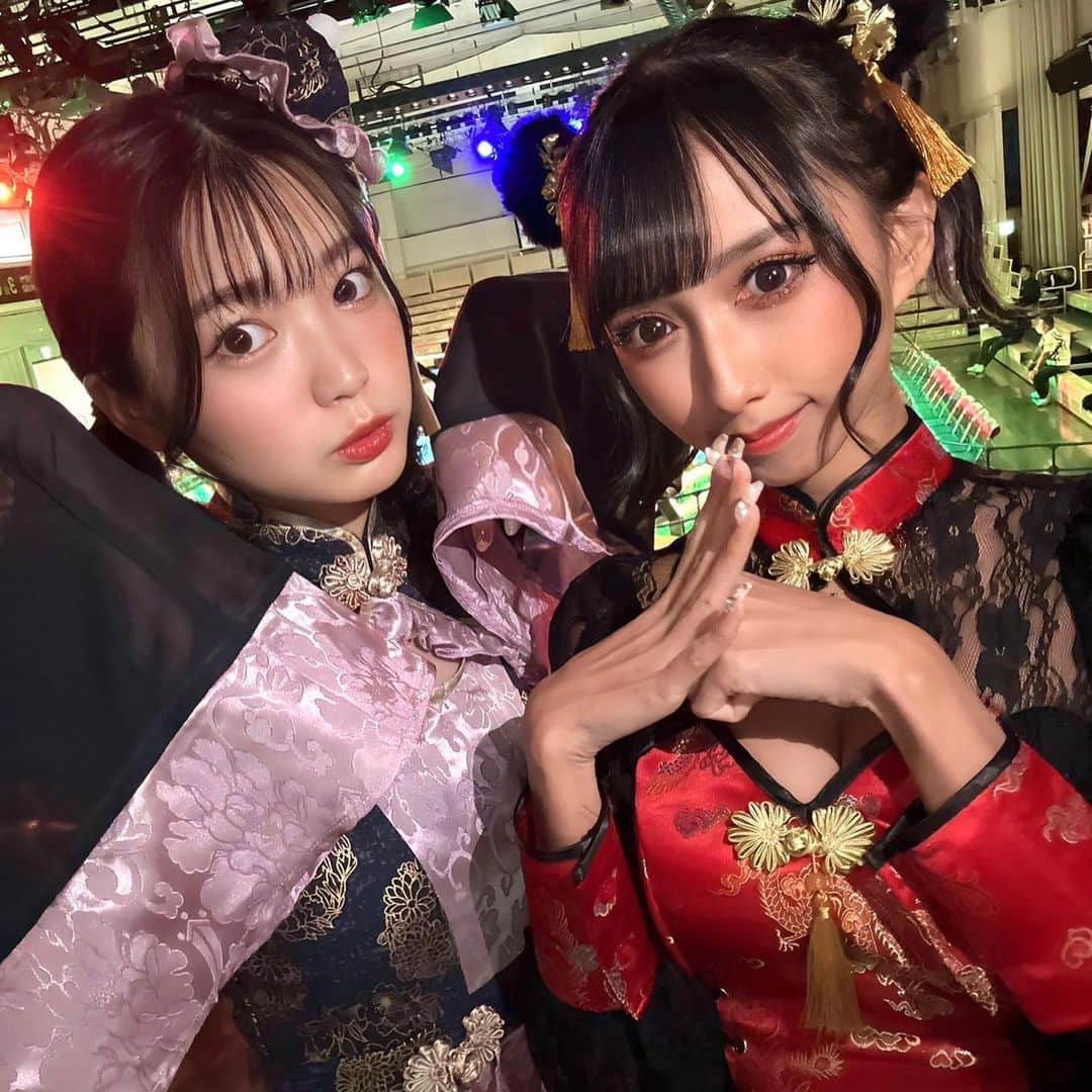 竹川由華さんのインスタグラム写真 - (竹川由華Instagram)「Krush154たくさん記事になってたね❤︎ ガールズのハロウィンコスプレも記事になってて嬉しい☺️  うちらの写真激盛れでしょ😘 　  　えいしゃちゃんめっちゃ赤のチャイナ似合ってて激かわ Xでえいしゃちゃんの写真見てニヤニヤしてるんですよ笑  　えいしゃちゃんとペアで歩かせていただいてるの本当幸せすぎる☺️  #k1 #Krush #Krushガールズ　#ハロウィン　#ハロウィンコスプレ #ラウンドガール　#roundgirl #japan #japanese  #girl」10月27日 10時32分 - cute.sis58