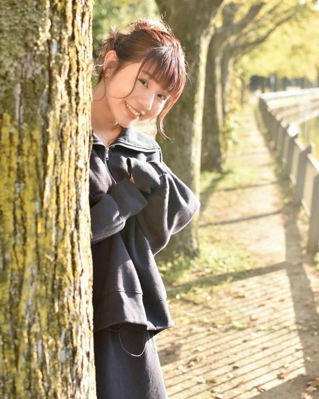 根本羽衣さんのインスタグラム写真 - (根本羽衣Instagram)「秋です🍂撮っていただきました🐛🐞🐝」10月27日 11時23分 - ts_uichan1002