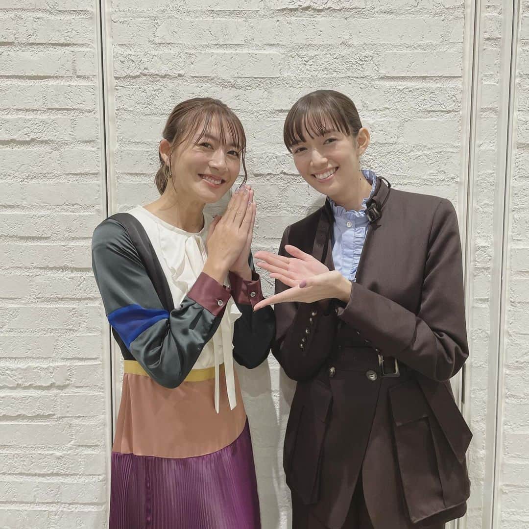 大島由香里さんのインスタグラム写真 - (大島由香里Instagram)「10月28日(土)19:56～日本テレビ「世界一受けたい授業」  佐藤栞里様かわいすぎて昇天😇 所属事務所を聞かれた時の説明で、いつも栞里様のお名前を使わせていただいています……  #佐藤栞里 ちゃん #かわいい #かわいすぎる #好きぃ！ #日本テレビ #世界一受けたい授業」10月27日 11時28分 - yukari__oshima