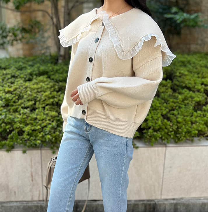 Mode Robeのインスタグラム：「* * NEW item...✔︎ * フリルニットカーディガン/1カラー 【mr5495】 ivory * * * #MODEROBE #韓国女優ファッション」