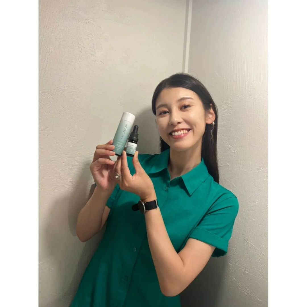 杉原枝利香さんのインスタグラム写真 - (杉原枝利香Instagram)「#cbdoil 💞💞  CBDオイル使い始めて寝付きが良くなったかも✨ 実は私、眠りが浅いと寝ながら手ぐしで髪をとかしちゃう癖があって朝起きると抜け毛だらけになってるんだよね😢 ストレス溜まってくるとやっちゃうみたい^^; やっぱりストレスって一番良くないと思う。 自分に優しく生きたいけど、つい頑張っちゃう。そんな時にCBDオイルで心の余裕ができたら良いよね✨  ネイチャーカンさん(@naturecanjp )の高品質なCBDオイル、ぜひ試してみてください。  −−−−−−−−−−−−−−−−−−− #ピンクリボンコンテスト2023 参加中！ イイネやコメントで応援してね💗 −−−−−−−−−−−−−−−−−−−  #ピンクリボン運動 #ピンクリボン #CBD #CBDオイル #ネイチャーカン #naturecan #カンナビノイド #ストレス改善 #リラックス効果 #睡眠改善 #生理痛対策 #自然のやさしさネイチャーカン #ootd #QOL向上 #健康補助食品」10月27日 12時09分 - erikasugihara