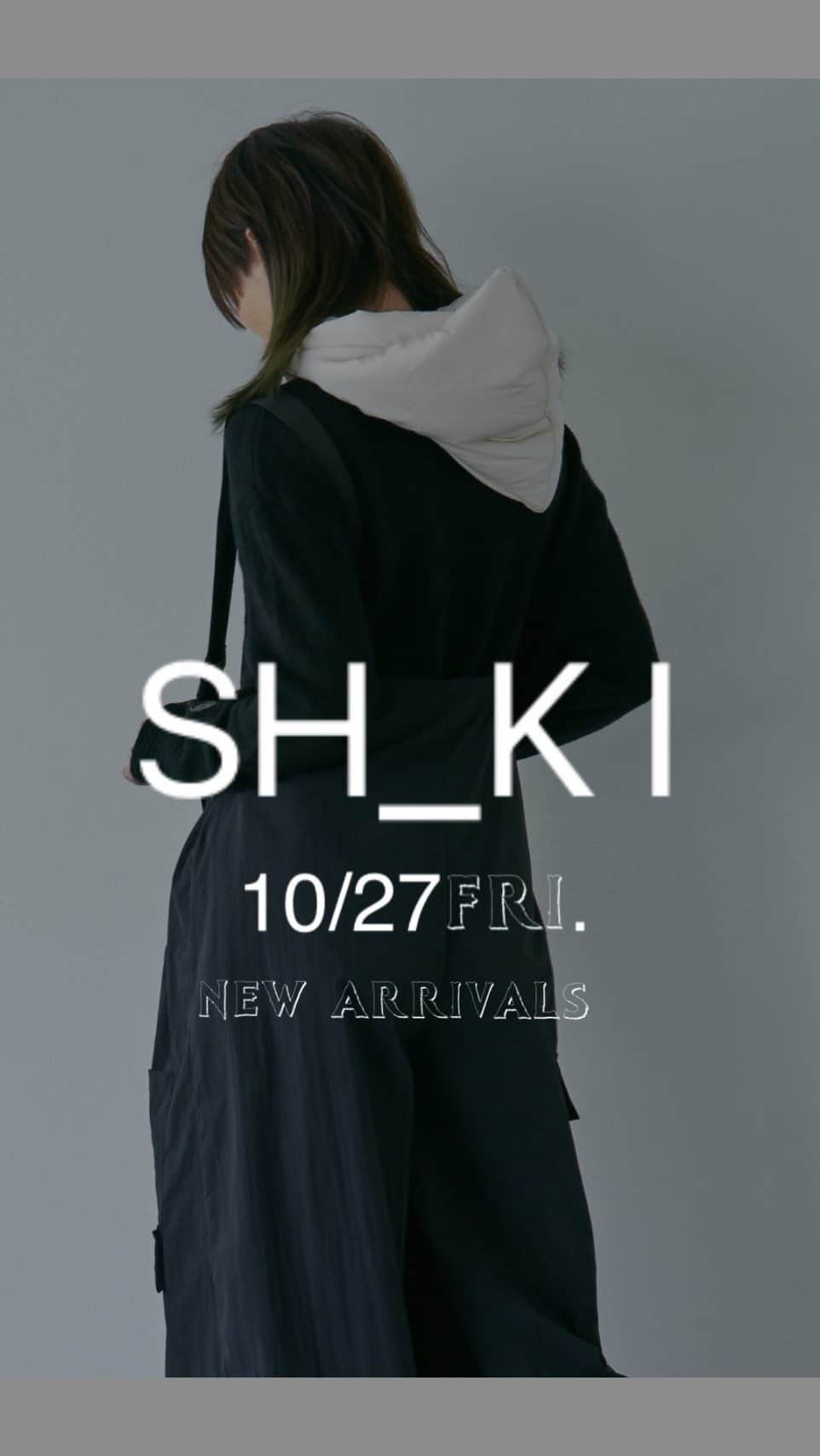 山本優希のインスタグラム：「SH_K I10/27fri. 18:00〜 new arrivals🖤 @sh_ki_jp  ワークナイロンサロペットもチェスターコートも中綿ボリュームシャツも絶対買い♡ 全部好み、全部欲しい！！  中綿フードはどんなコーデにでも付けてあげて🩶 最後まで色で悩んじゃう✨  #sh_ki#シキ #新作アイテム#秋コーデ#冬コーデ  #autumnfashion#winterfashion  #サロペット#チェスターコート#中綿シャツ」